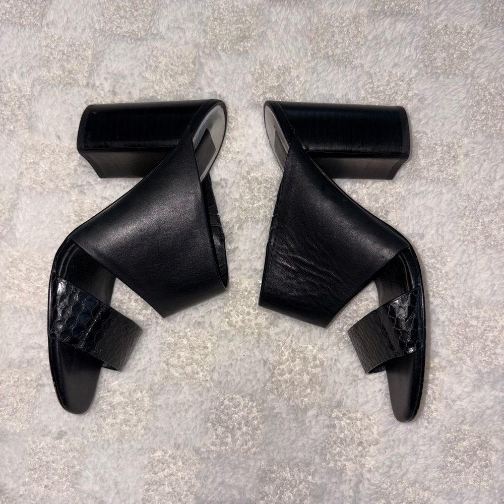 Dolce Vita Black ‘Rocko’ Heeled Mule Sandals with Snakeskin Detail • 6.5